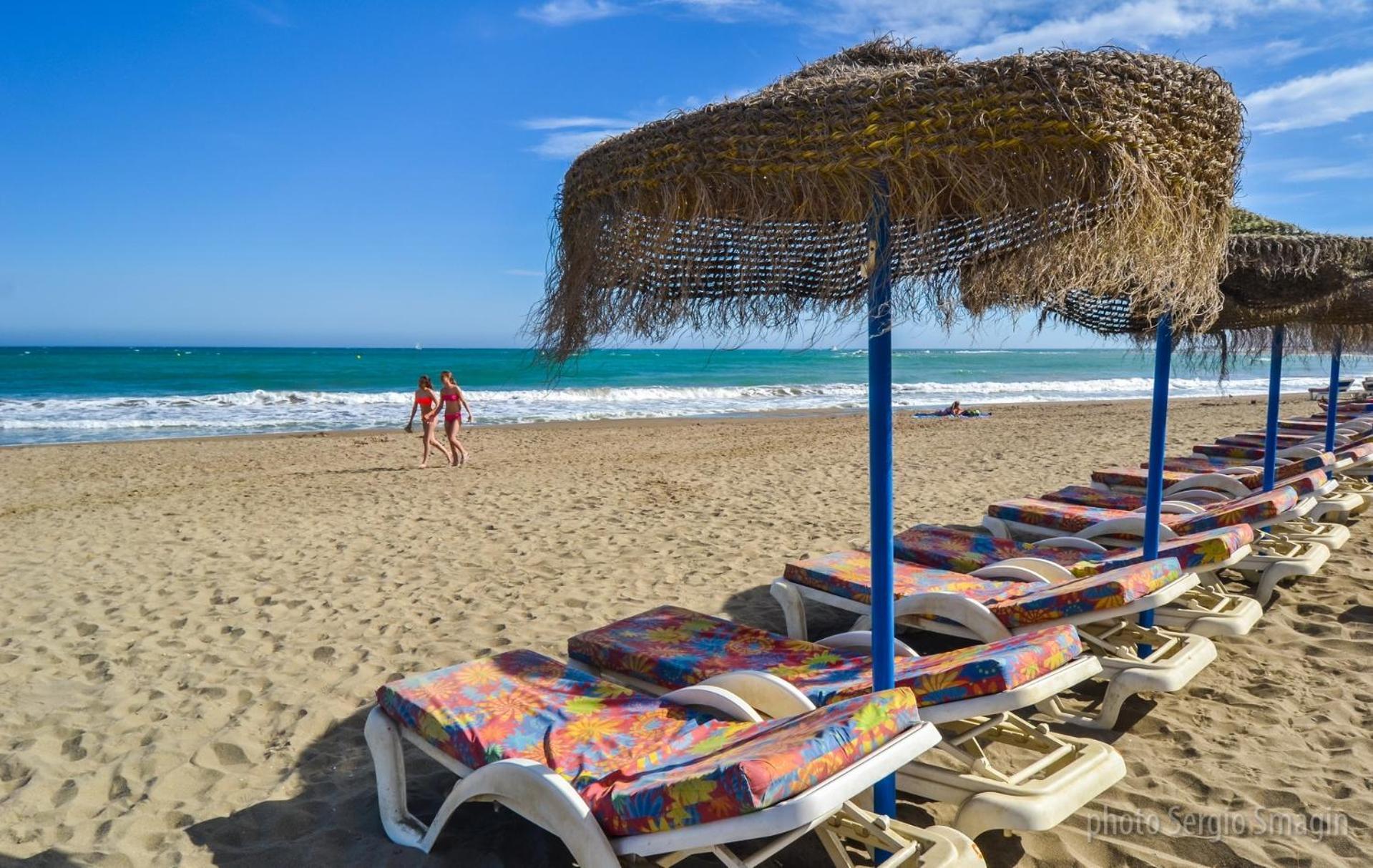 בנאלמדנה 135 Agata Apartamentos. Piscina Y Playa. A Corta Distancia Del Centro. מראה חיצוני תמונה